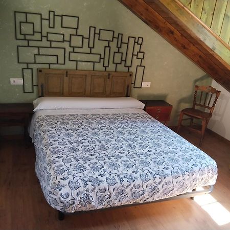 Hostal La Medina De Camponaraya Εξωτερικό φωτογραφία