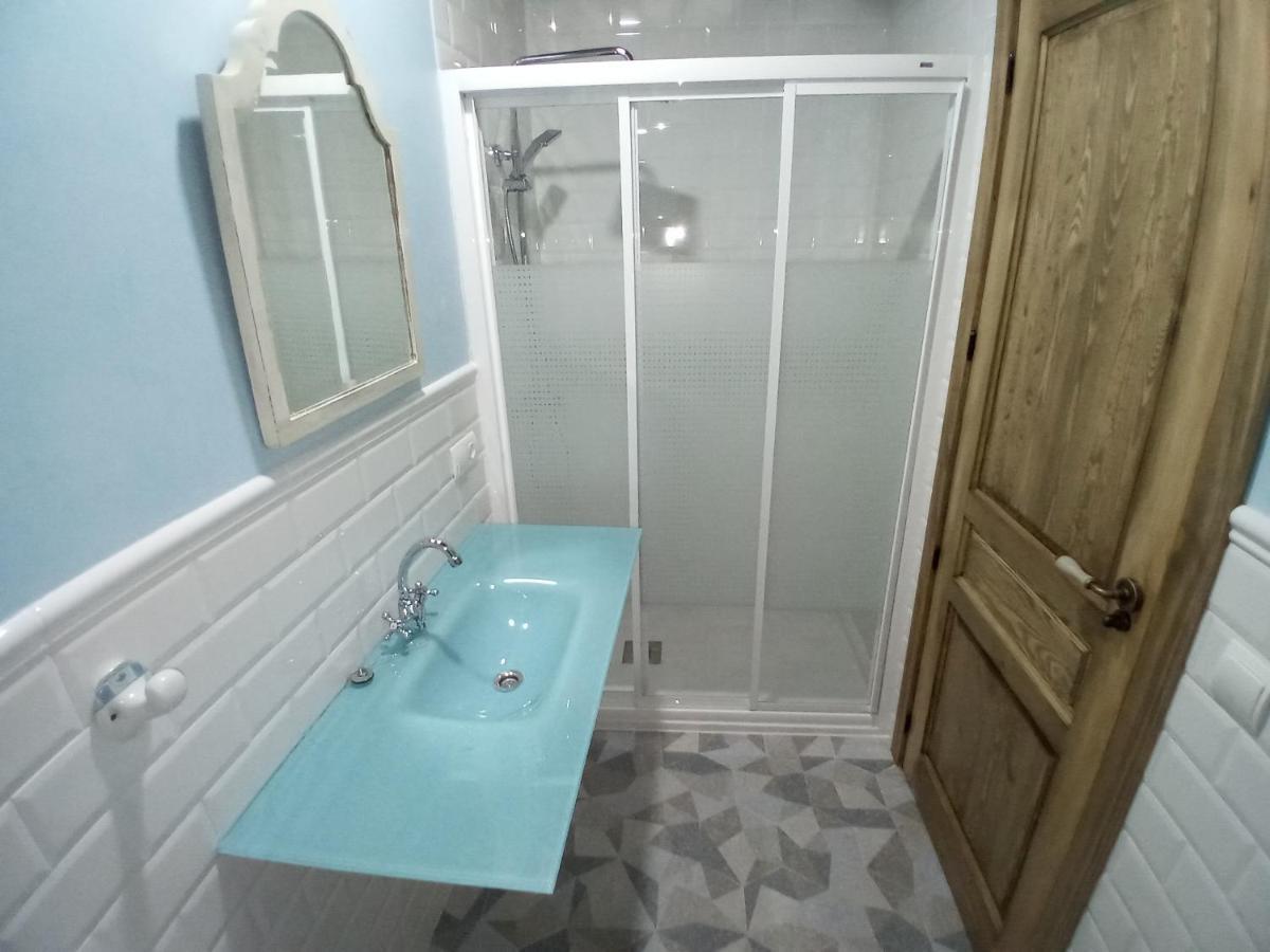 Hostal La Medina De Camponaraya Εξωτερικό φωτογραφία