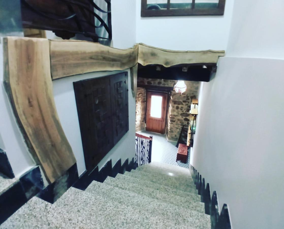 Hostal La Medina De Camponaraya Εξωτερικό φωτογραφία