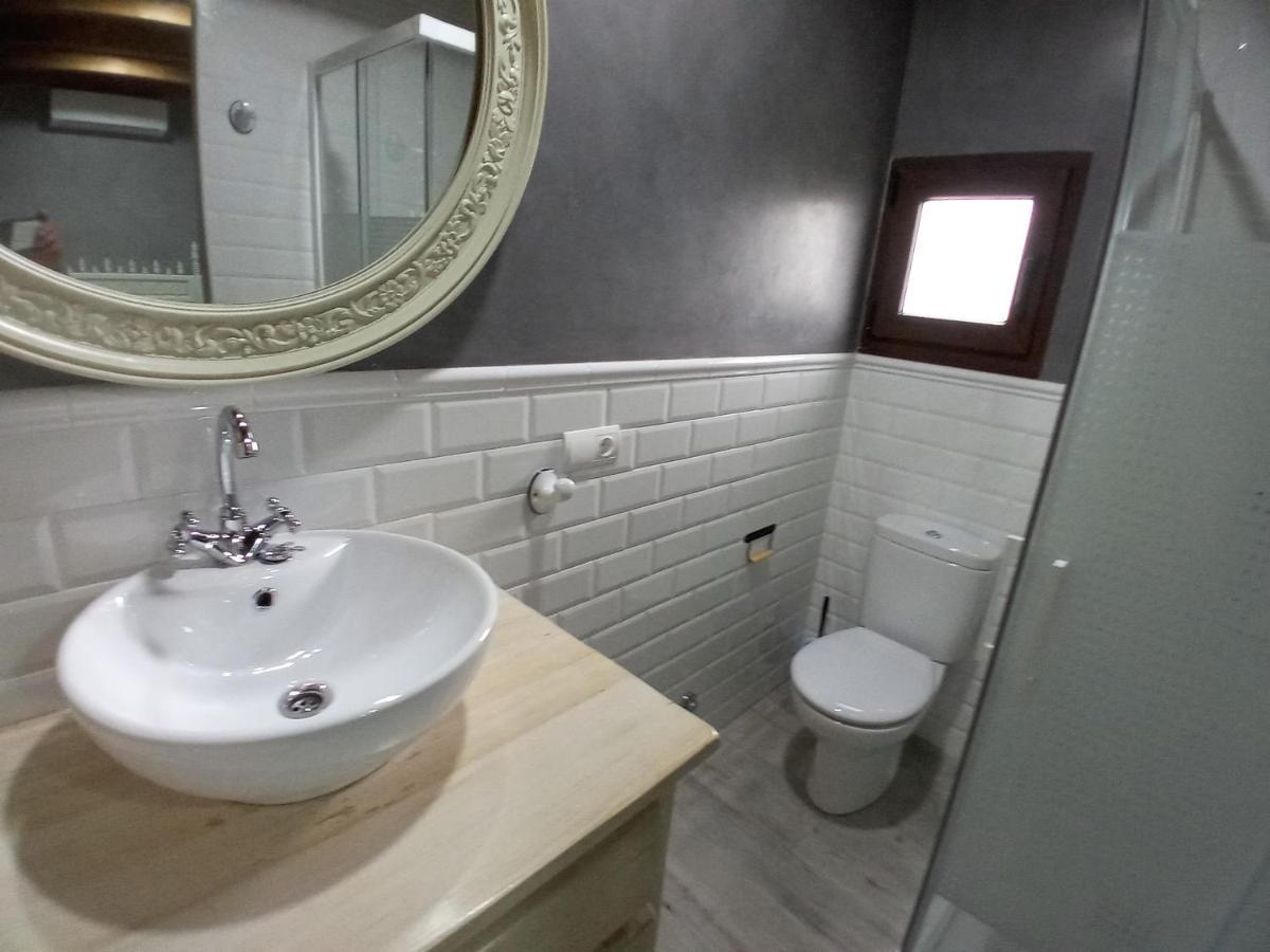 Hostal La Medina De Camponaraya Εξωτερικό φωτογραφία