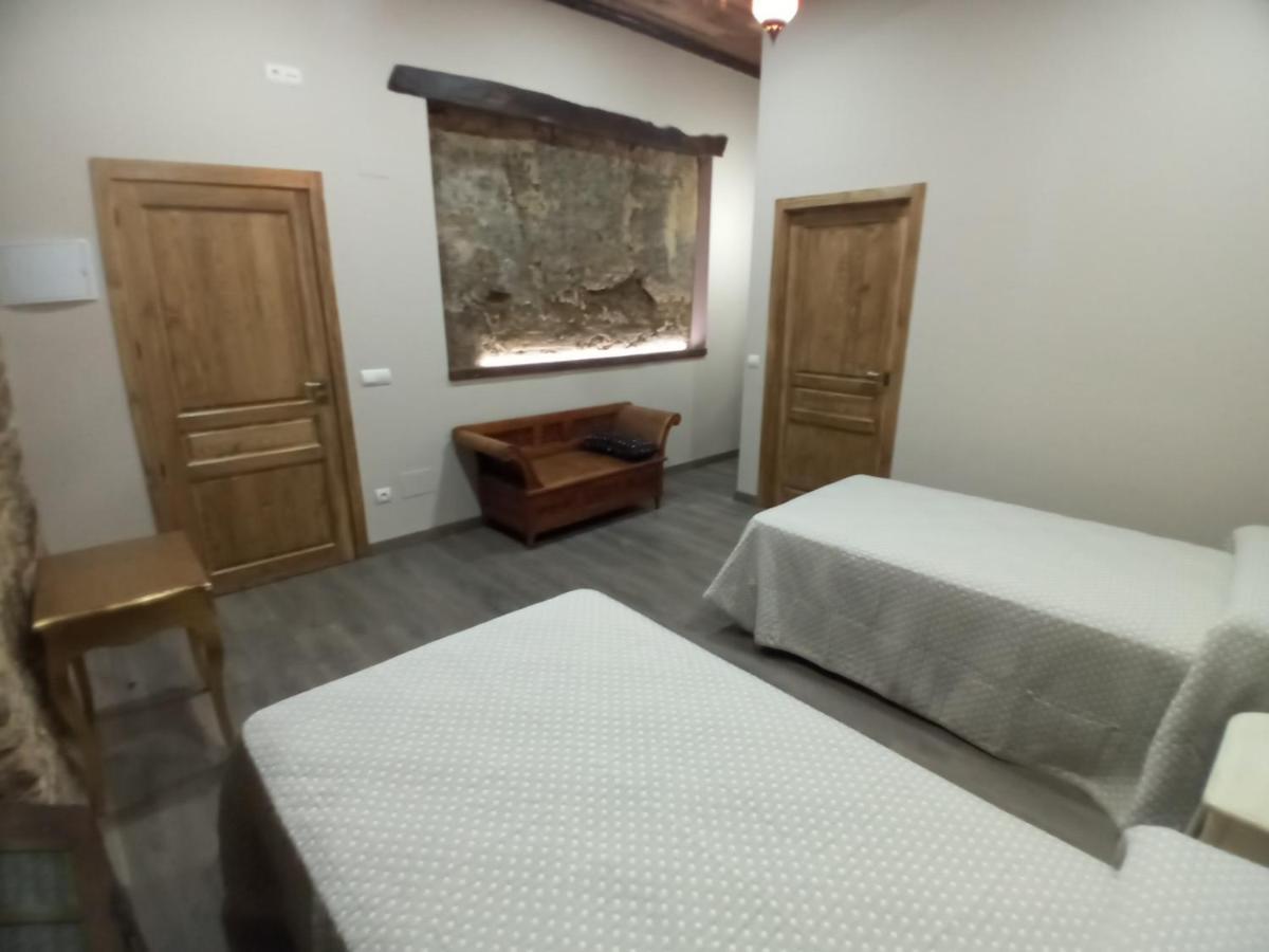 Hostal La Medina De Camponaraya Εξωτερικό φωτογραφία