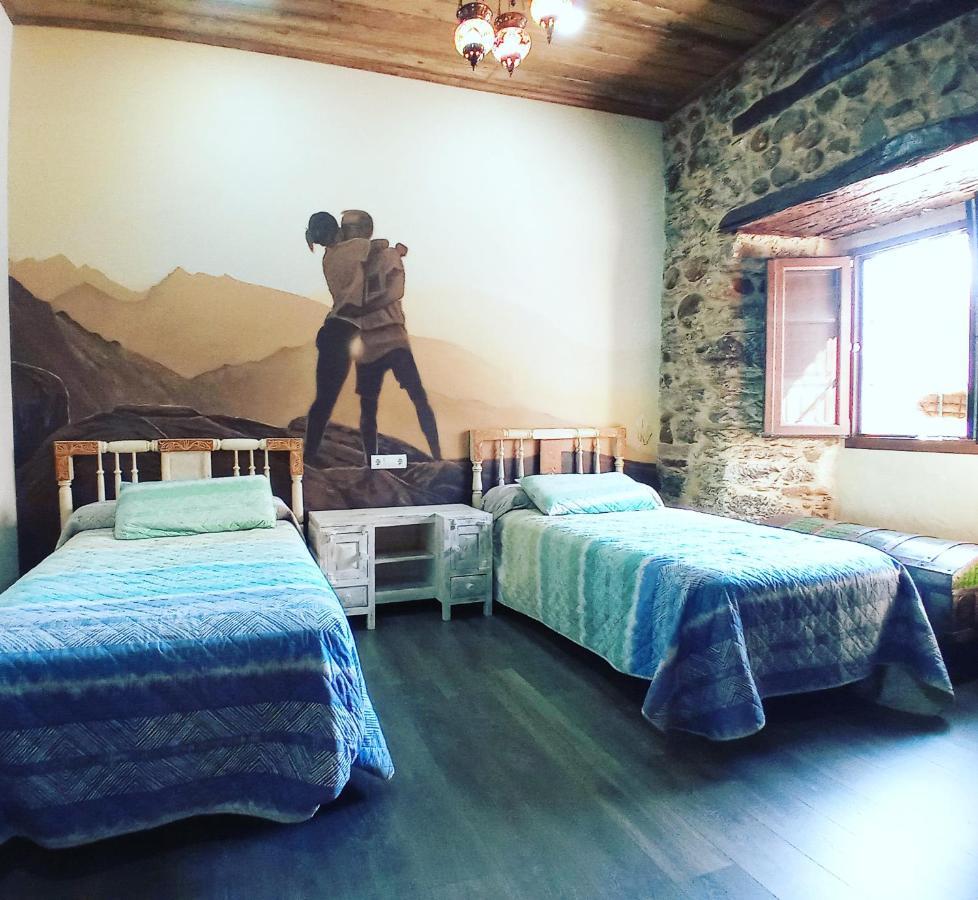 Hostal La Medina De Camponaraya Εξωτερικό φωτογραφία