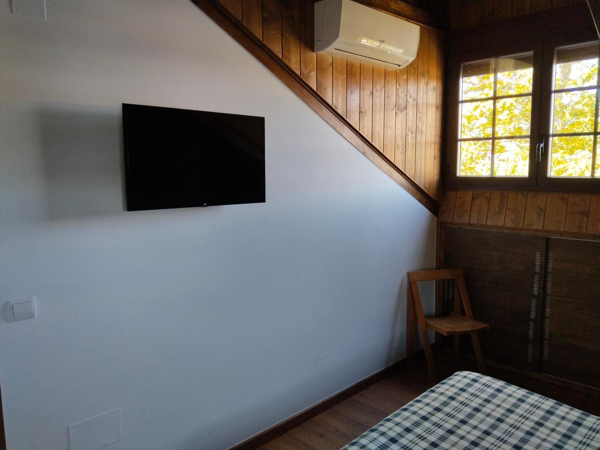 Hostal La Medina De Camponaraya Εξωτερικό φωτογραφία