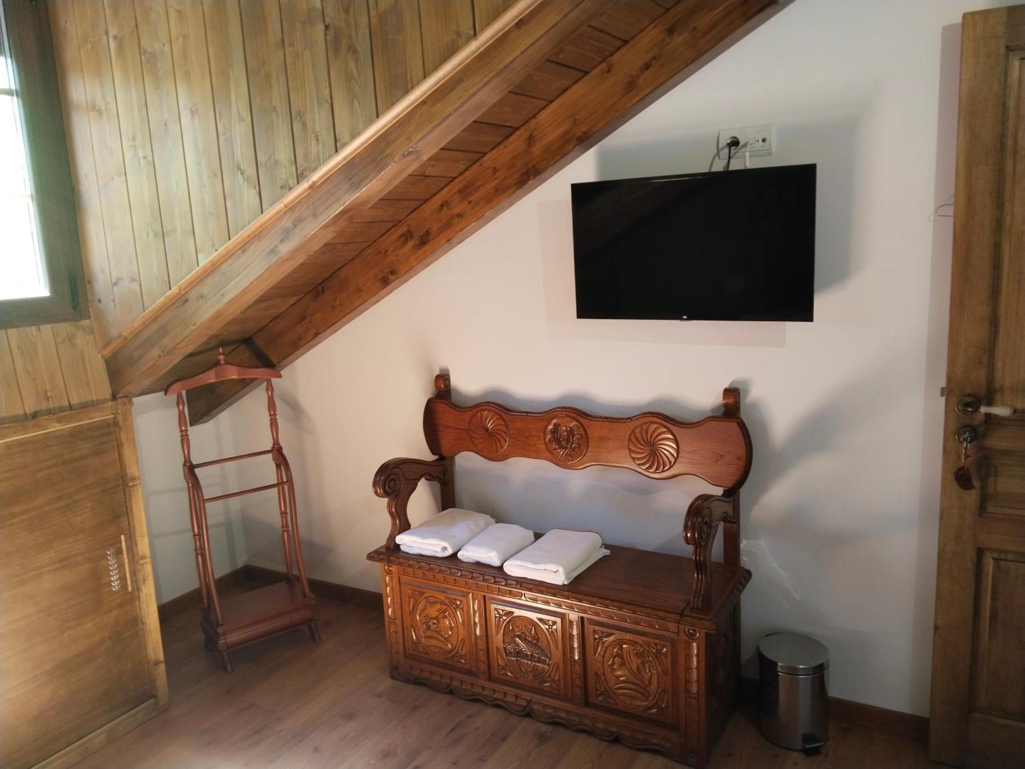 Hostal La Medina De Camponaraya Εξωτερικό φωτογραφία
